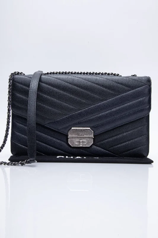 CHANEL Calfskin Leather Shoulder/Crossbody Bag